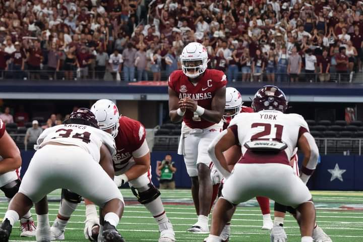 Arkansas’ offensive line woes continue in loss to Aggies
