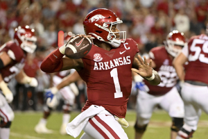 Guiton handed keys to struggling Arkansas offense with hopes of quick revival