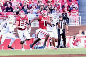 Arkansas battling injuries with FIU coming to town