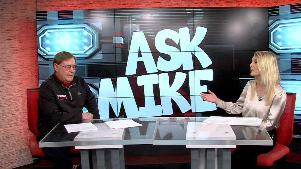 Ask Mike: Uncoachable Hoop Hogs, More Portal Talk & Which SEC Teams Make the ’24 CFB Playoffs?
