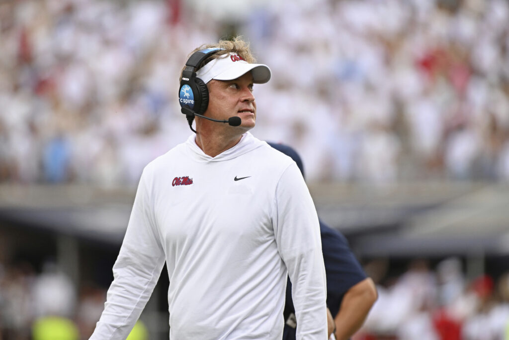 Kiffin expects another wild Arkansas-Ole Miss gridiron clash on Saturday