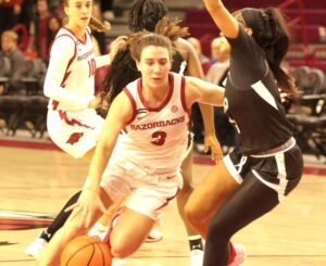 Arkansas’ Izzy Higginbottom named SEC Hoops Co-Player of the Week