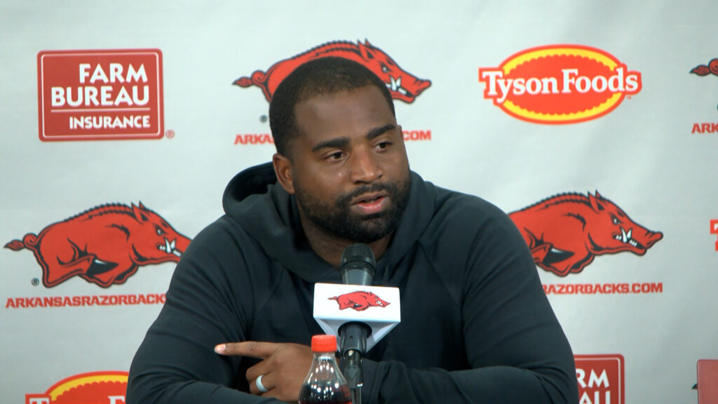 Reports: Hogs secondary coach Deron Wilson leaving