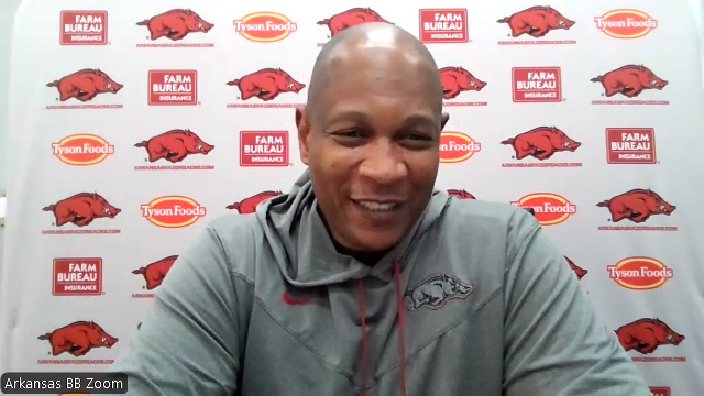 WATCH: Arkansas assistant coach Kenny Payne previews matchup with No. 1 Tennessee