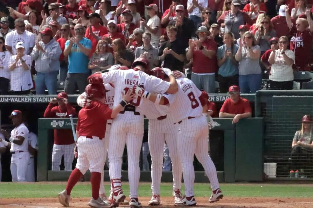 Arkansas’ 8-run first inning sparks series clinching win over South Carolina