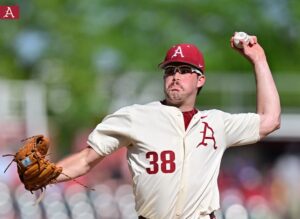 Diamond Hogs complete sweep of Little Rock as  pitching staff blanks Trojans again