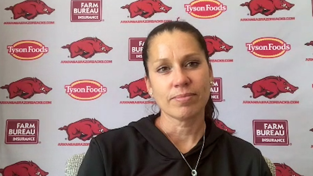 Arkansas softball ascends to No. 1 in Softball America poll