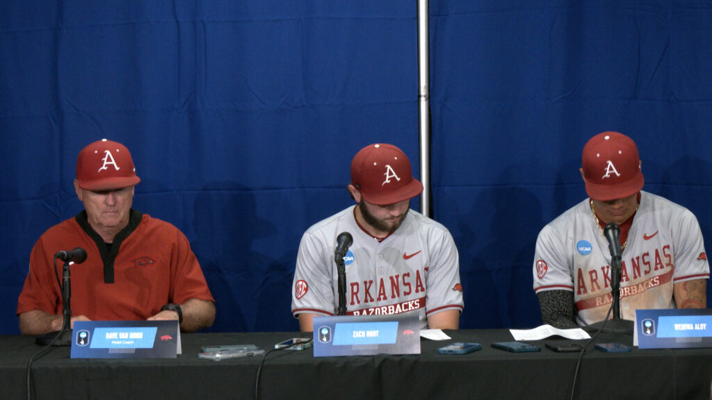 LIVE UPDATES: Arkansas takes on Creighton in the regional championship game