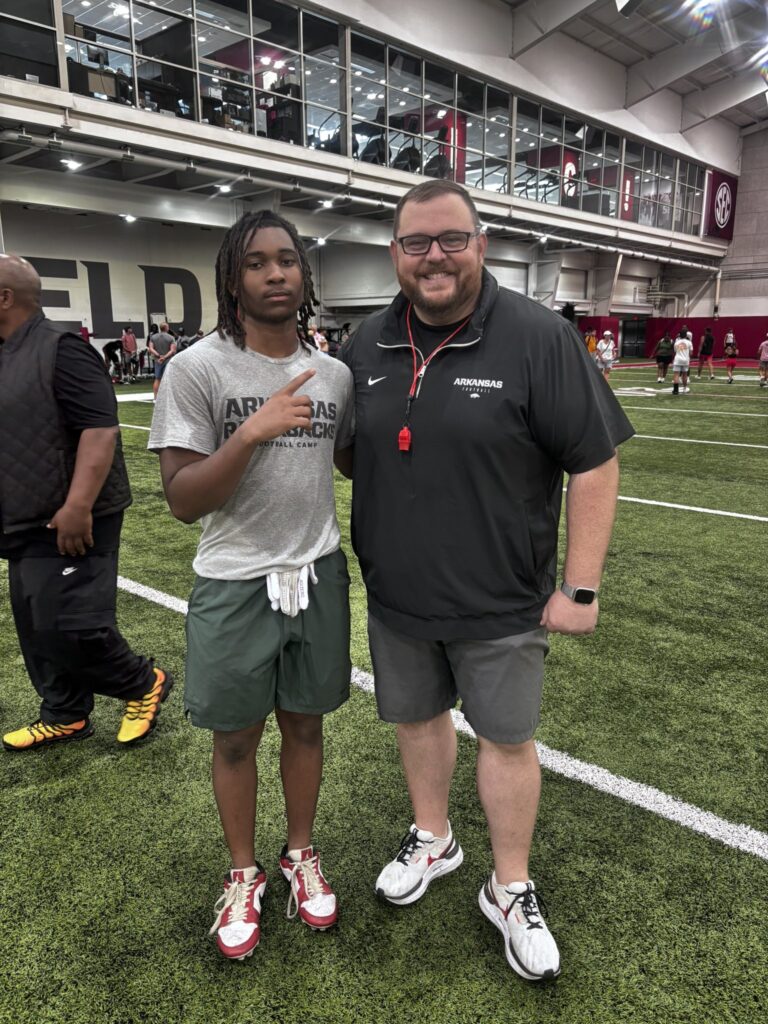 Antovian Gaines has very good performance at Arkansas’ camp
