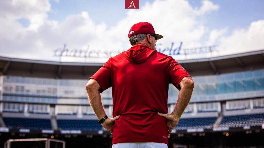 Arkansas faces LSU in  CWS clash  of SEC baseball powerhouses