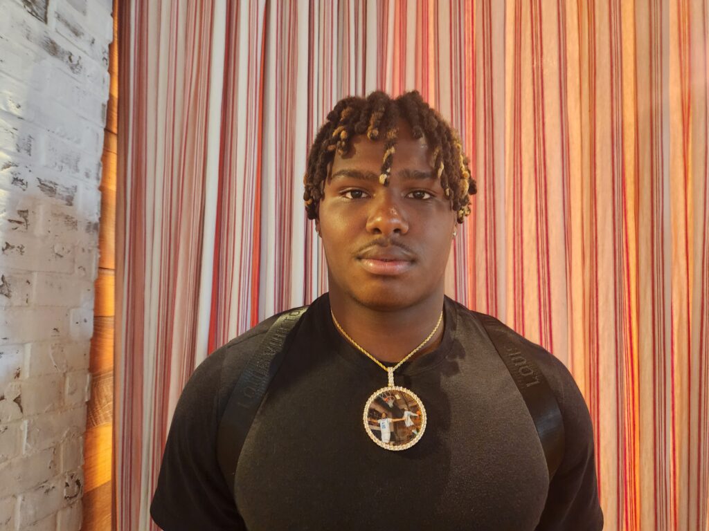 Jaivion Martin remains solid with pledge to Hogs