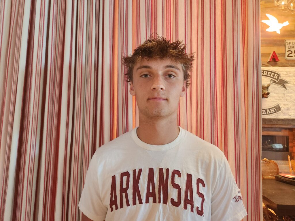 Tight end Kade Bush excited to be a Razorback